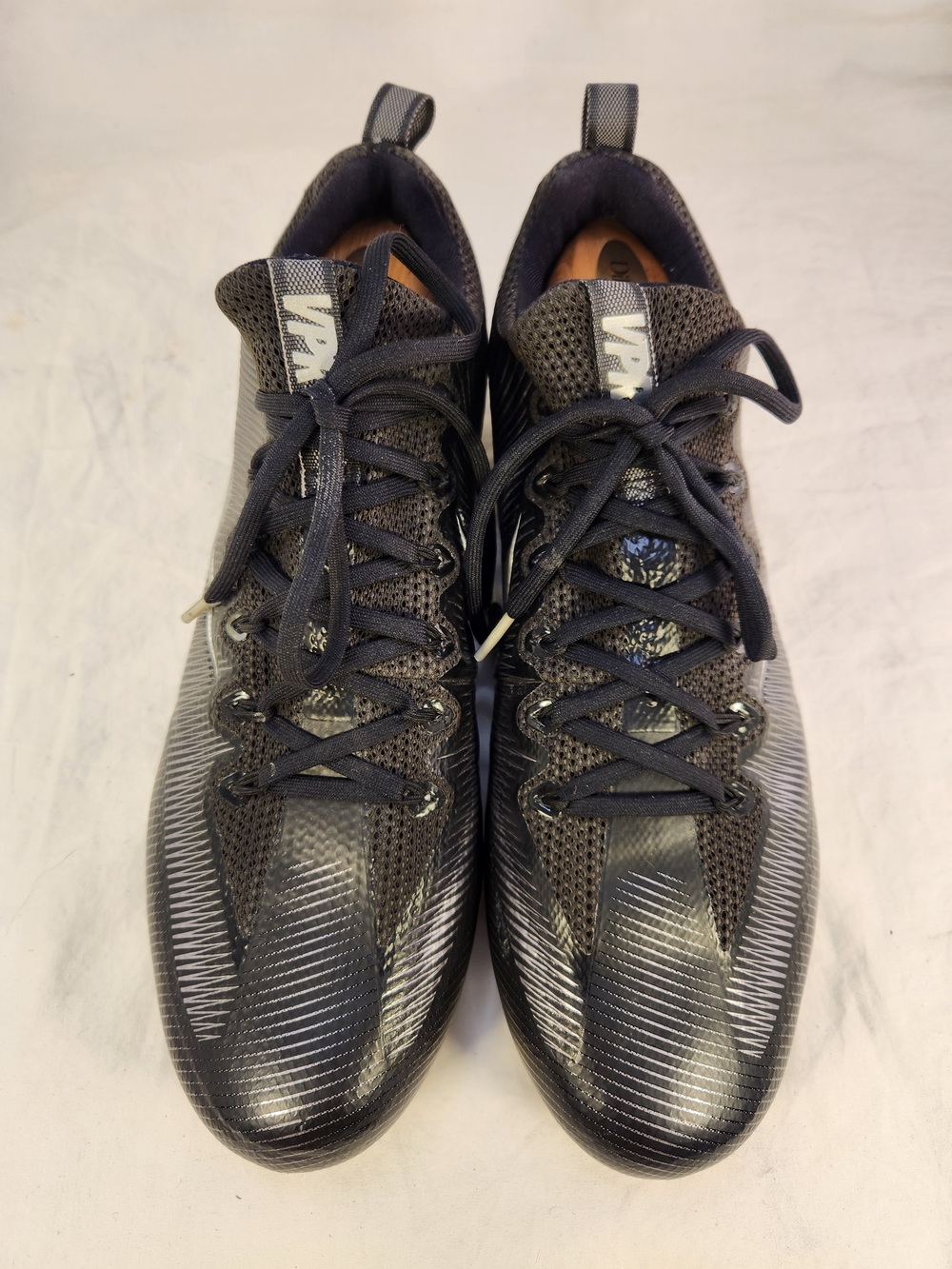 NIKE VAPOR UNTOUCHABLE PRO LOW FOOTBALL CLEATS CARBON BLACK GRAY SIZE 12/46 EUC